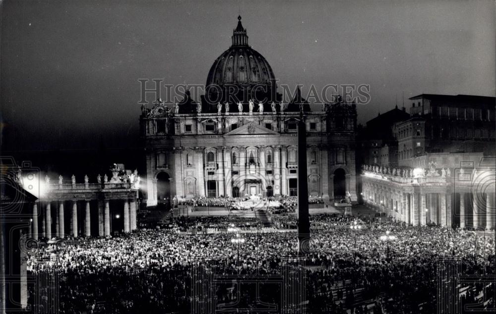 1963 Press Photo St. Peter&#39;s Square Overview During Pope Paul VI Eructation - Historic Images