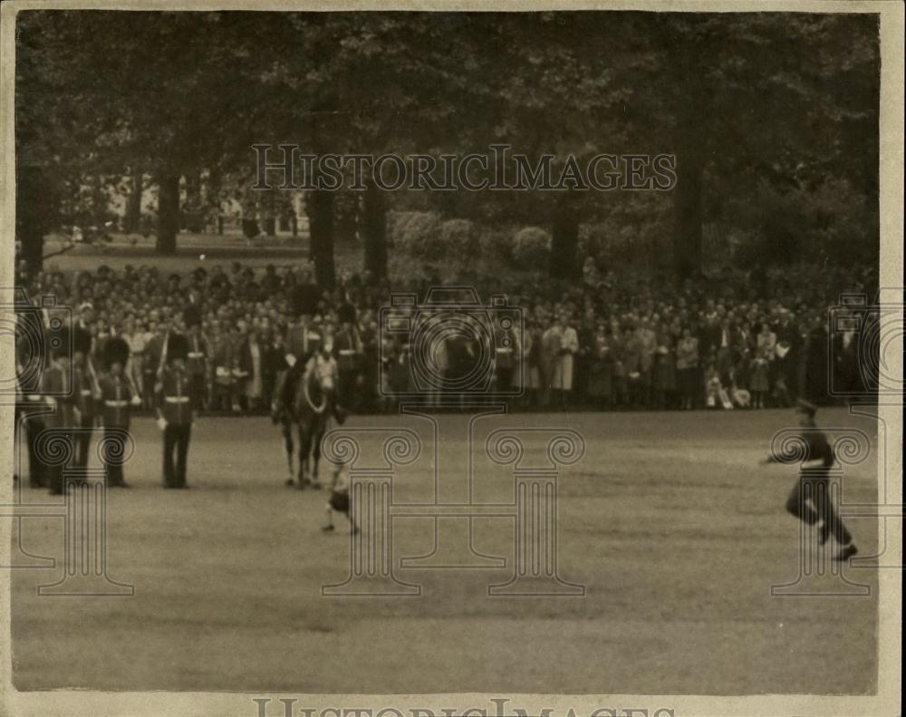 1954 Press Photo Trooping the Colour Rehearsal - Historic Images