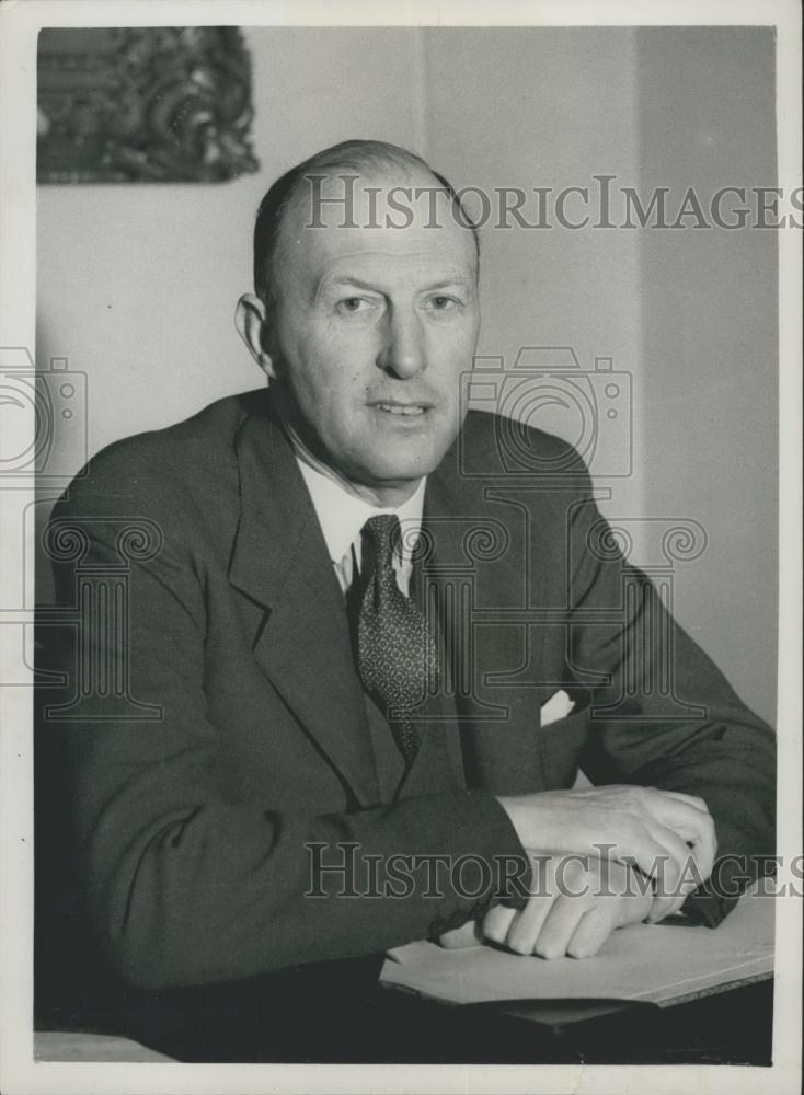 1953 Press Photo Sir Frederick Hoyer Millar British High Commissioner - Historic Images