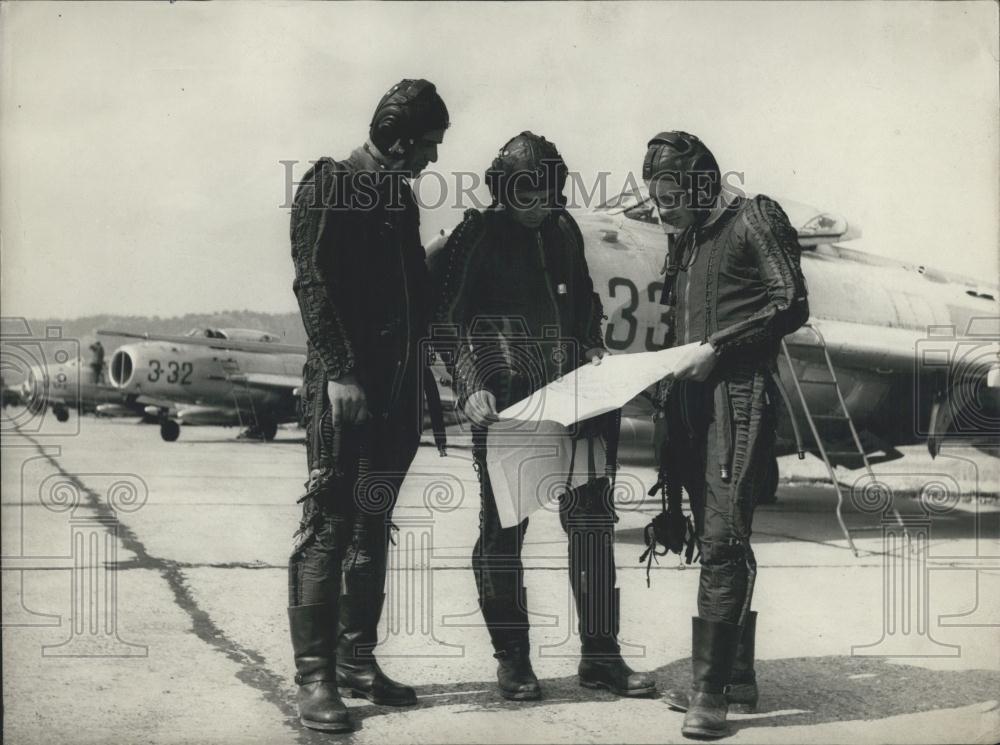 1973 Press Photo Albouiou People&#39;s Army Air Force members - Historic Images