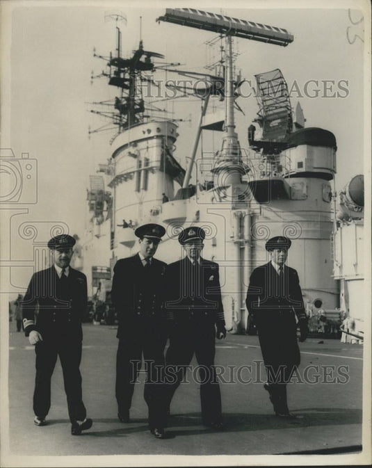 1955 Press Photo Lt Commander RW Keresley, MF Fell, Captain Campbell, Ark Royal - Historic Images