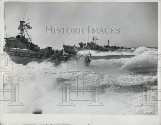 1953 Press Photo "Gay Fenger" And Gay Ar Her" In Excercise To Denmark - Historic Images