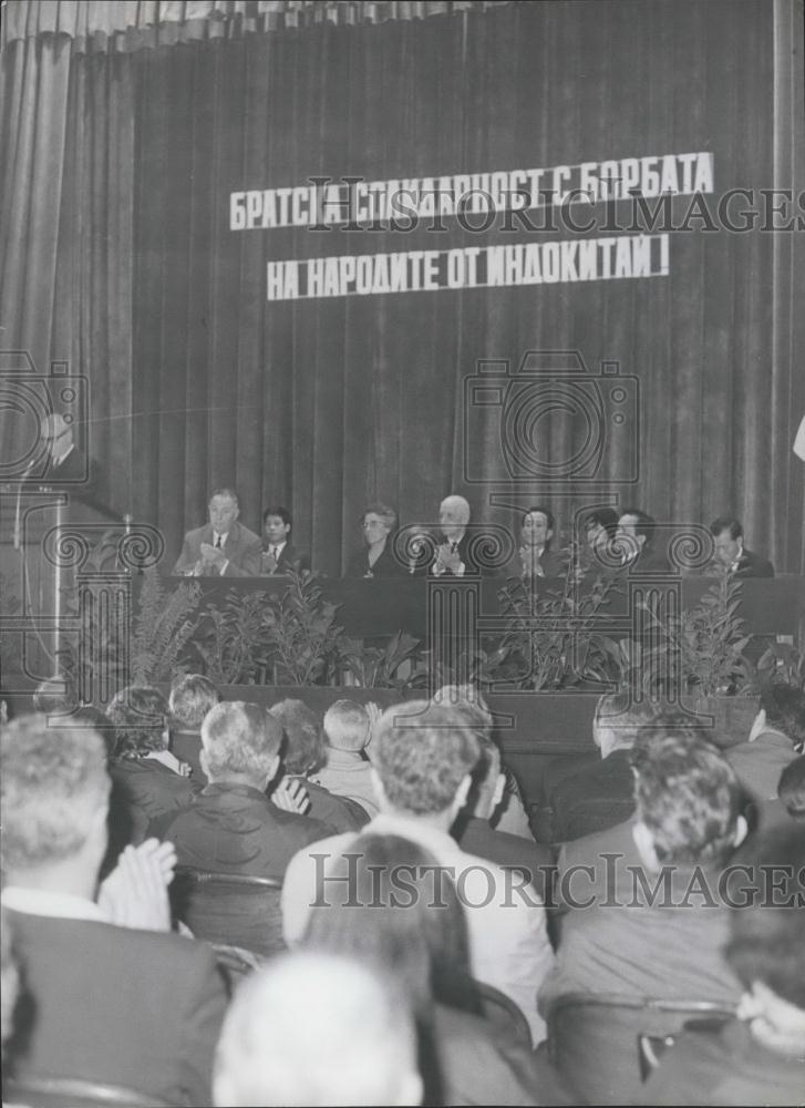 1970 Press Photo Georgi Pirinski Speaks For Peace In Indochina - Historic Images