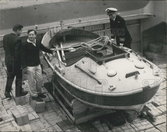 Press Photo The ill-fated rowing boat Puffin was found capsized in the Atlantic - Historic Images
