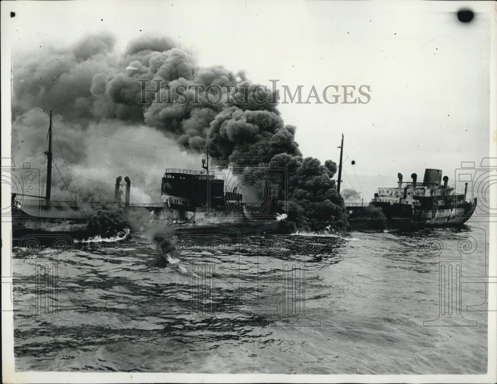 1955 Press Photo Swedish Tanker Johannishus On Fire-Panamanian freighter Crash - Historic Images