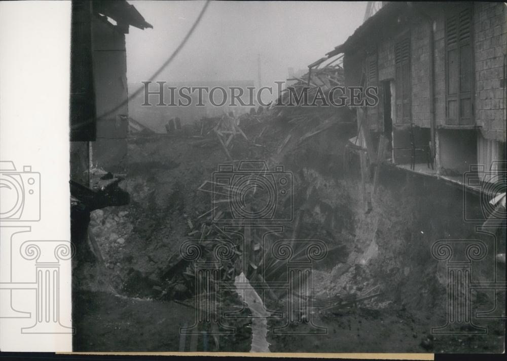 1953 Press Photo Landslide at Nanterre France - Historic Images