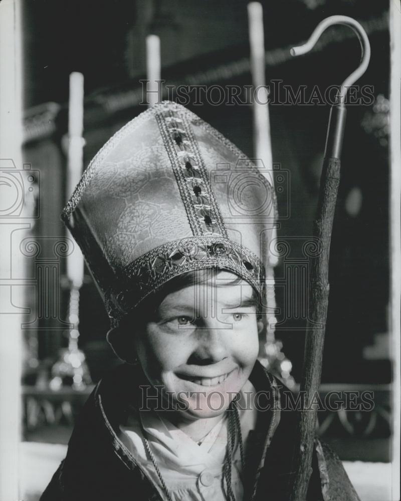 1964 Press Photo Kevin Hudson enthroned as Bishop at St. Nicholas Church - Historic Images