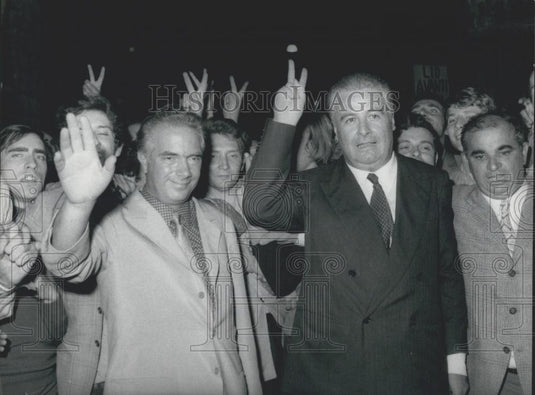 Press Photo Socialist Loris Fortuna and Liberal Antonio Baslini presented Law of - Historic Images