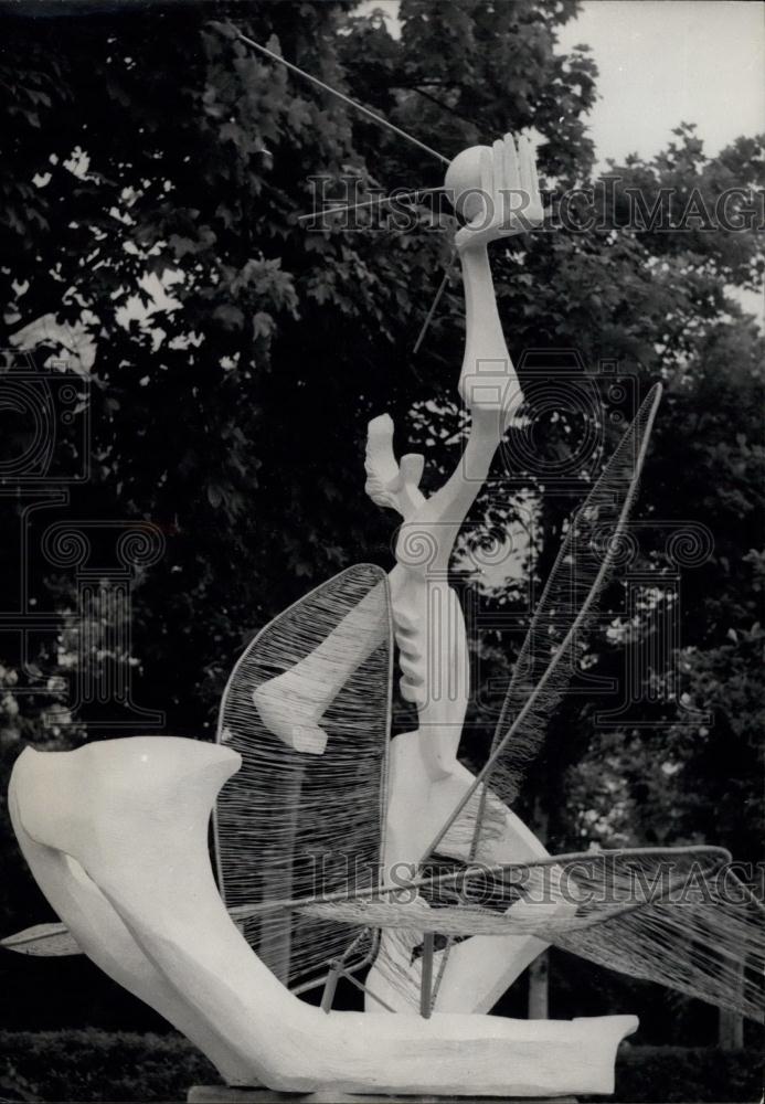 1957 Press Photo The Sailor Sculpture By Piera Rossi Garden Rodin Museum - Historic Images