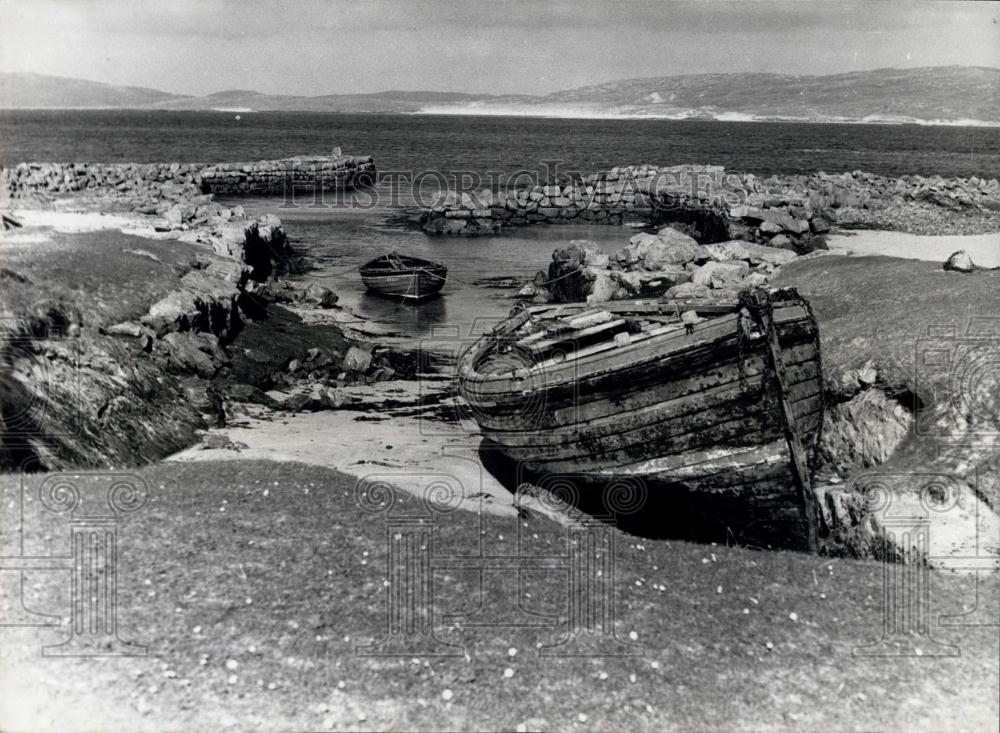 Press Photo Stark and Beautiful is this scene at Eoligarry Jetty - Historic Images