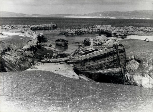 Press Photo Stark and Beautiful is this scene at Eoligarry Jetty - Historic Images