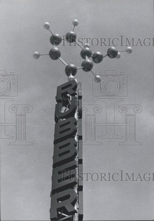 Press Photo Tokyo Trade Fair , scientific symbol - Historic Images