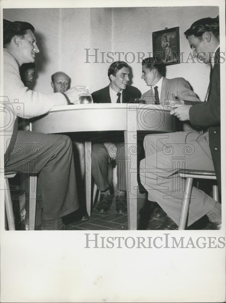 Press Photo Men at Table - Historic Images