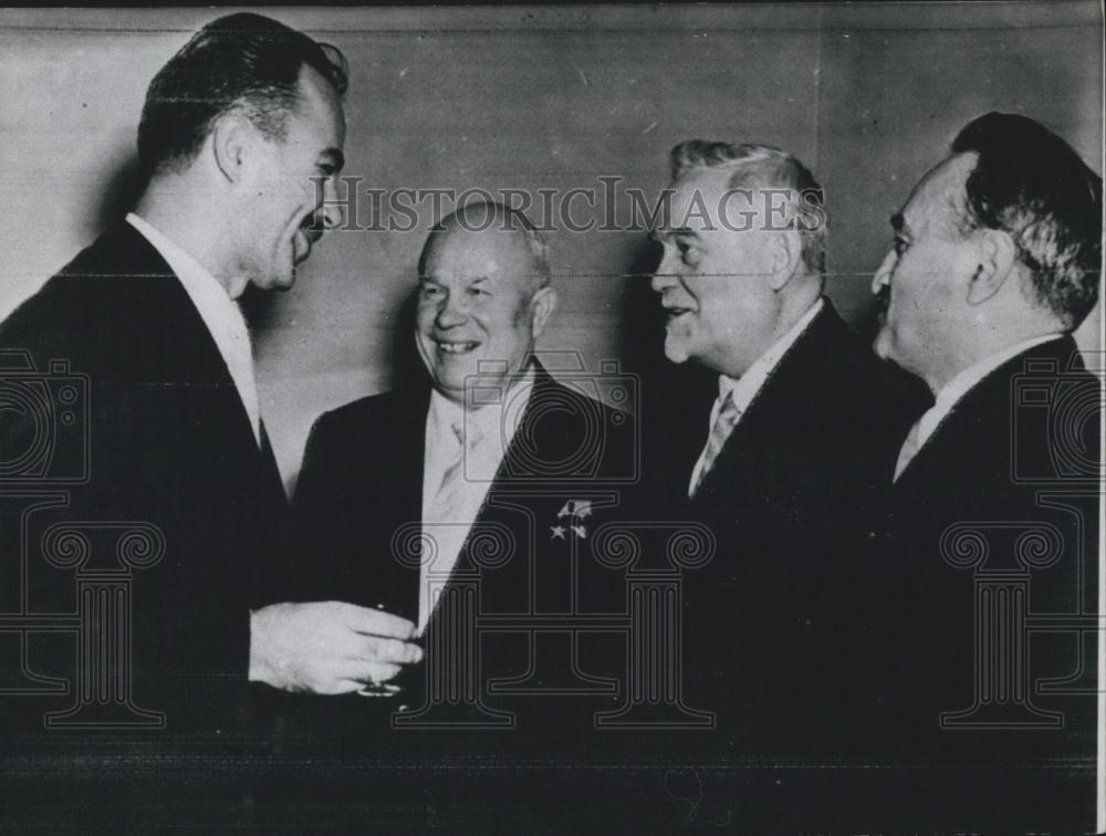 1957 Press Photo Velko Mikunovic Chrustchov Buganin Mjkojan During Reception - Historic Images