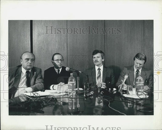 Press Photo Press Conference - Historic Images
