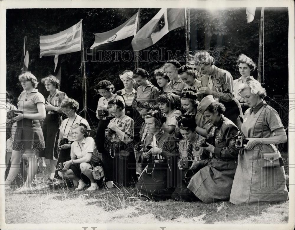 1952 Press Photo International Guides Camp at Beaconfield Representing 40 Countr - Historic Images