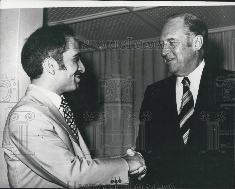 1971 Press Photo King Hussein of Jordan, seen meeting Mr. William Rogers - Historic Images