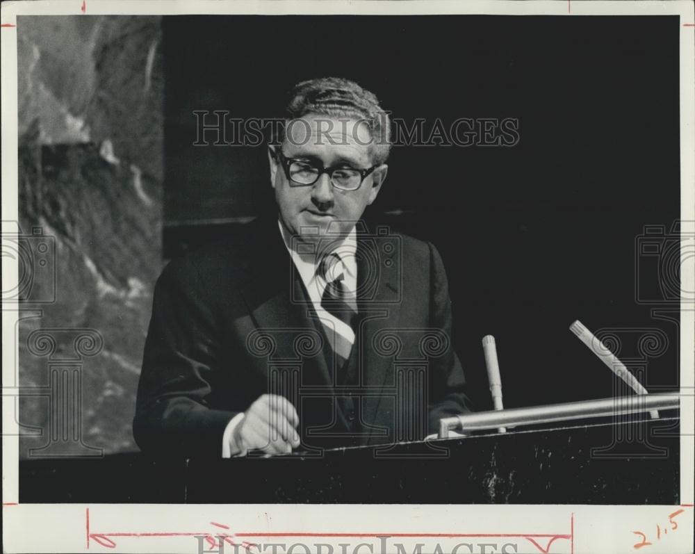 1976 Press Photo UN General Assembly Speaker Secretary State Kissinger - Historic Images