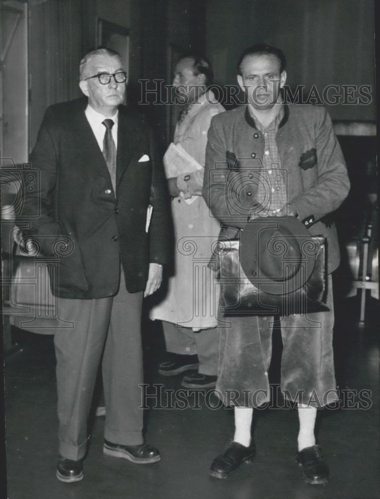 1955 Press Photo Witnesses Against Huppenkothen In SS Guards Trial - Historic Images