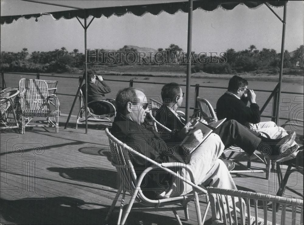 Press Photo Philip Rosenthal &amp; Designer Richard Latham - Historic Images