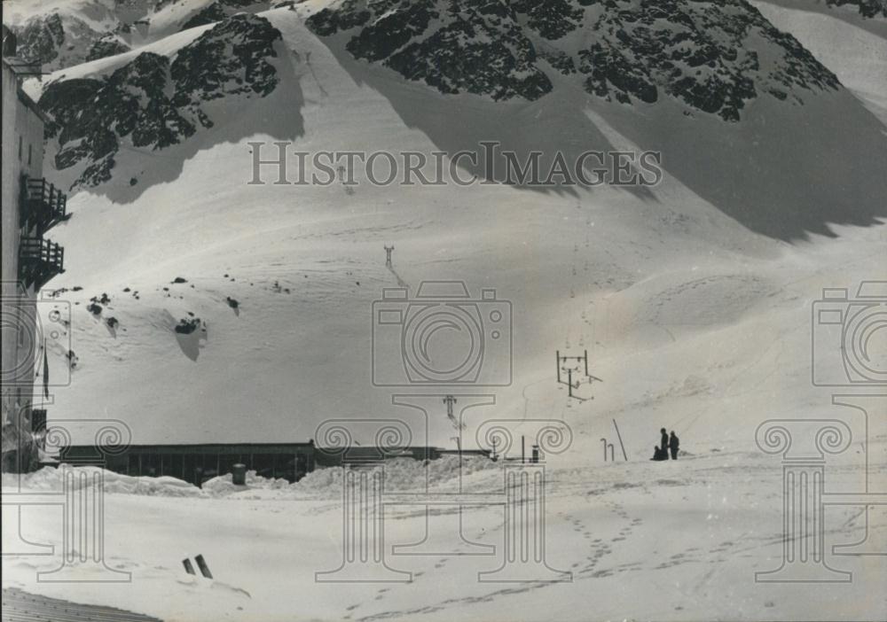 Press Photo Aerial Of Mountains And Sand In Portillo Chile - Historic Images