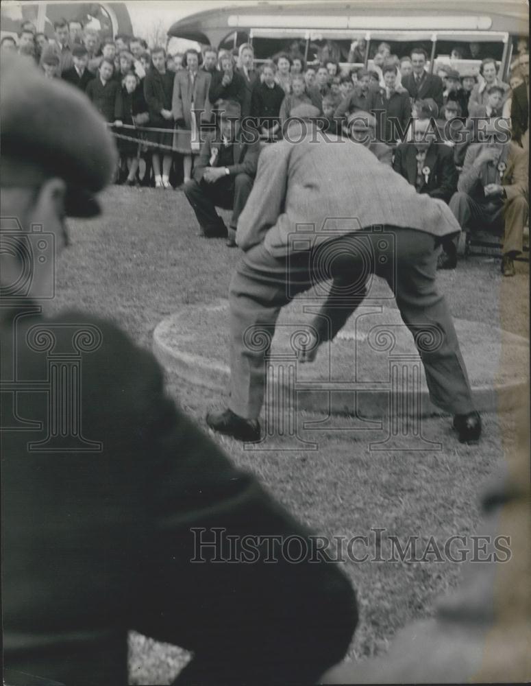 Press Photo Toiley man of Tinsley Green Marbles Championship - Historic Images