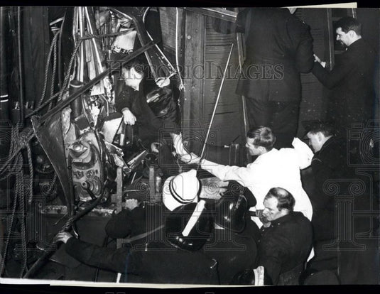 1964 Press Photo Train wreck at Euston Siding - Historic Images