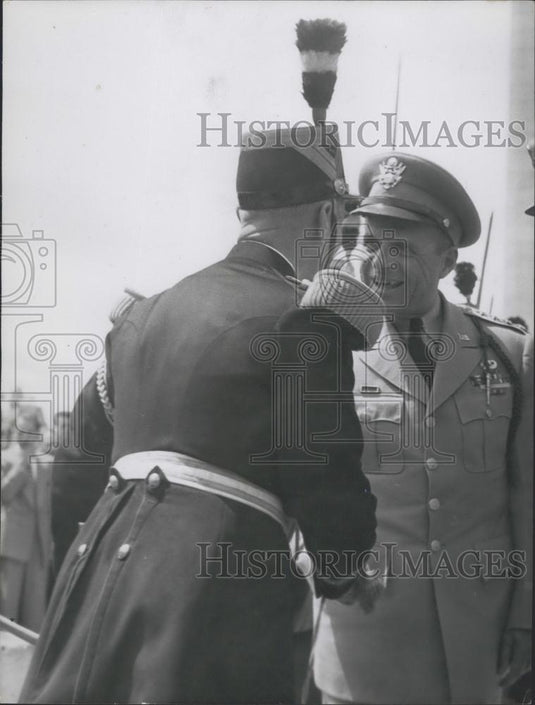 1953 Press Photo General Ridgway's Farewell Homage - Historic Images