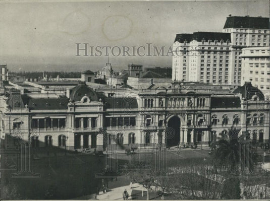 1955 Press Photo small explosive unit was thrown at the Argentine Government - Historic Images