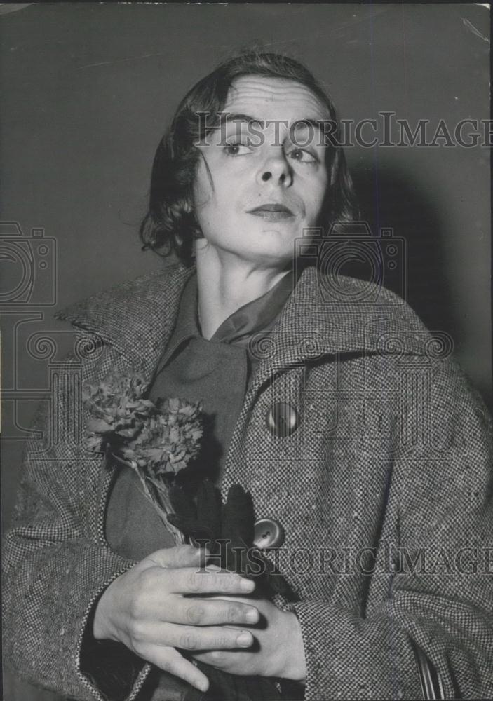 1953 Press Photo French Novelist Zoe Oldenburg - Historic Images