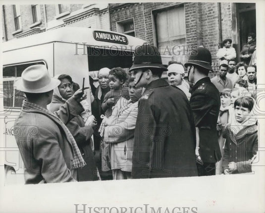 Press Photo Three Children Die In Oil-Heater Fire In Holloway - Historic Images
