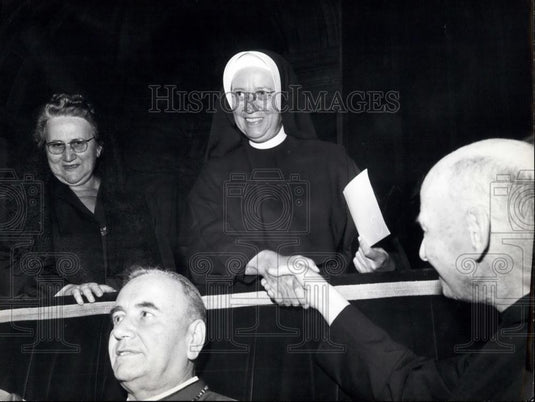 Press Photo group of auditors from left to right manquise Amalia of Montnezemol - Historic Images
