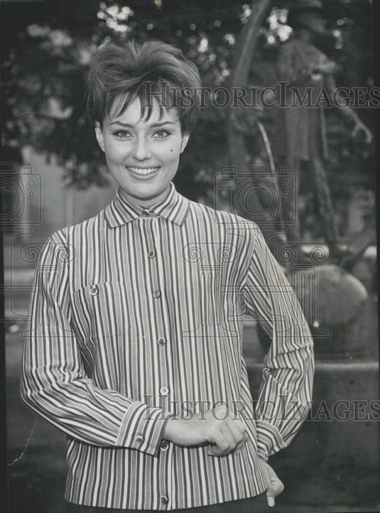 1960 Press Photo Bi- Model " Vagabond" outfit - Historic Images