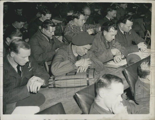 Press Photo Exercise "Jungle King": Canberras - Historic Images