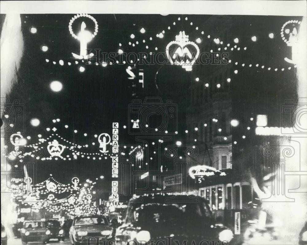 1968 Press Photo Christmas illuminations in one of Vienna&#39;s main streets. - Historic Images