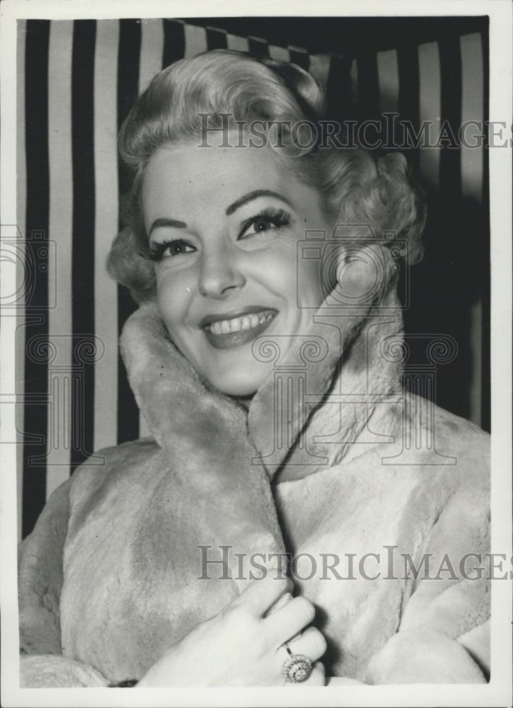 1957 Press Photo Actress Vivian Blaine - Historic Images