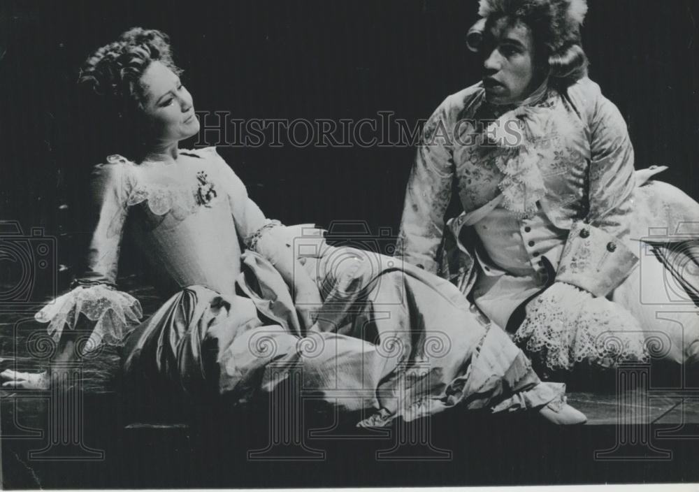 1980 Press Photo Paul Scofield in Amadeus at the Oliver Theater - Historic Images