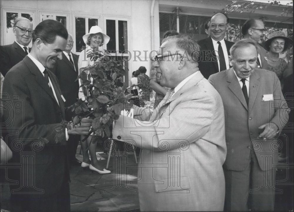 1965 Press Photo Nobel Prize Winner Meeting in Lindau - Historic Images