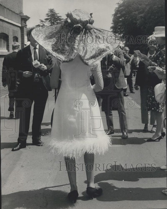 Press Photo Mrs James Elliott, Royal Ascot - Historic Images
