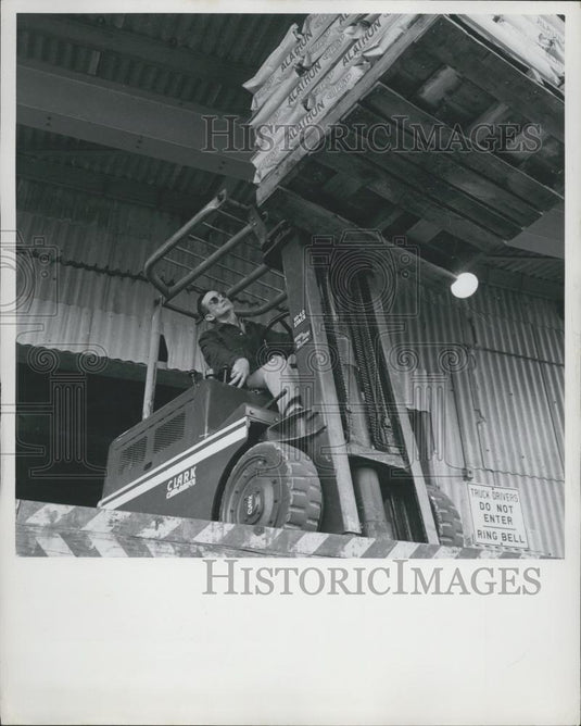 Press Photo Forklift Lifting Alathon Product from DuPont - Historic Images