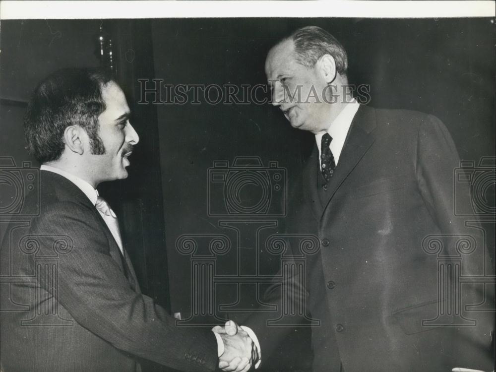 Press Photo King Hussein meets Gunnar Jarring - Historic Images