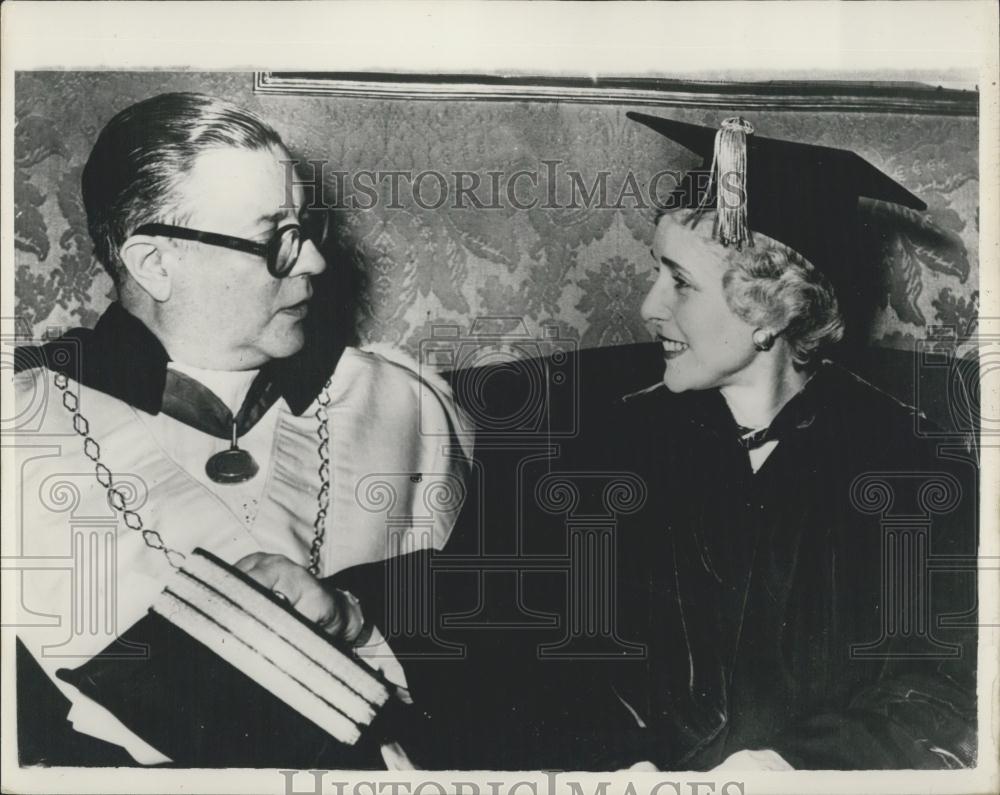 1955 Press Photo American Ambassador Claire Booth Luce &amp; Professor Battaglia - Historic Images