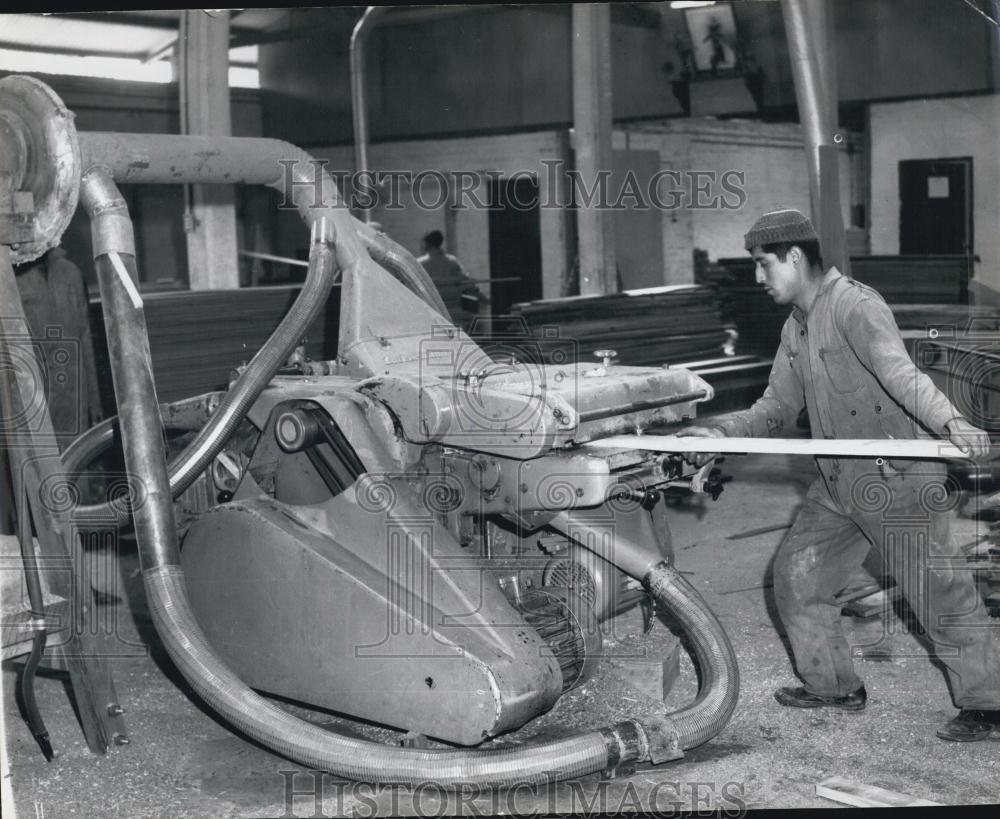 Press Photo Wooden Factory "Edimca" located in Quito Ecuador - Historic Images