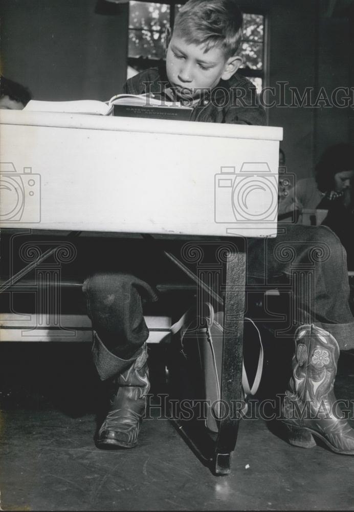 Press Photo A Young Cowboy goes to School in Bushey Park - Historic Images