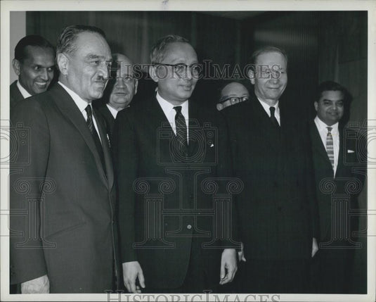 1962 Press Photo U.N. Secretary-General U Thant & Leaders Meet On Cuba Question - Historic Images