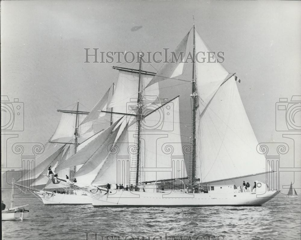 1964 Press Photo Two French Topsail Schooners, &quot;Etoile&quot; And Bellepoule, Race - Historic Images