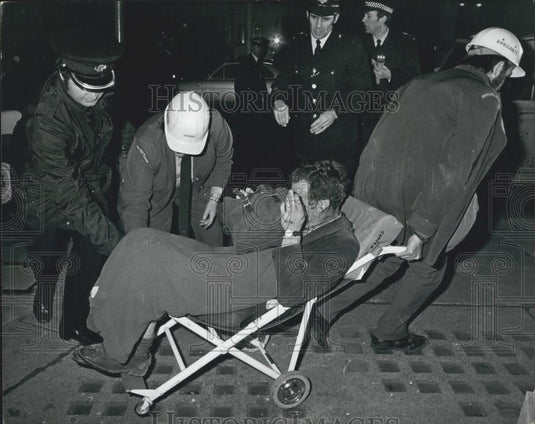1974 Press Photo Three Bombs Went Off in London's West End 1 Killed & 5 Injured - Historic Images