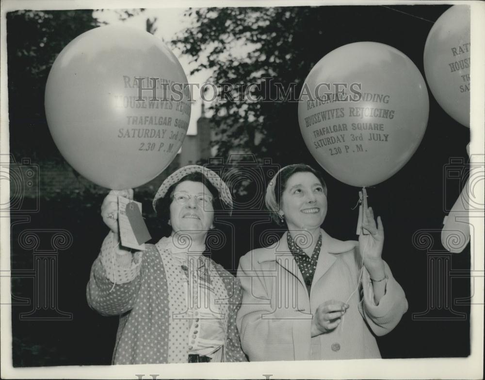 1954 Press Photo London Housewives Association, End of Rationing - Historic Images