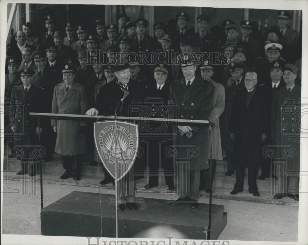 1957 Press Photo President Eisenhower Visits Shape Headquarters Paris - Historic Images