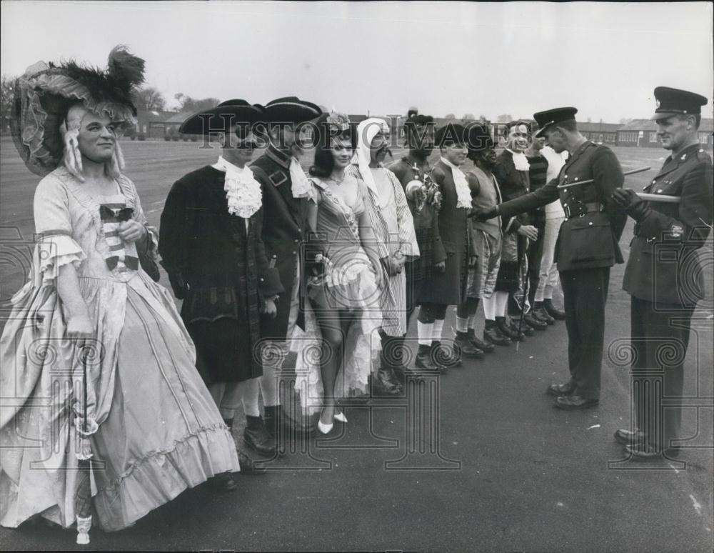 1966 Press Photo The Army puts on a pantomime - Historic Images